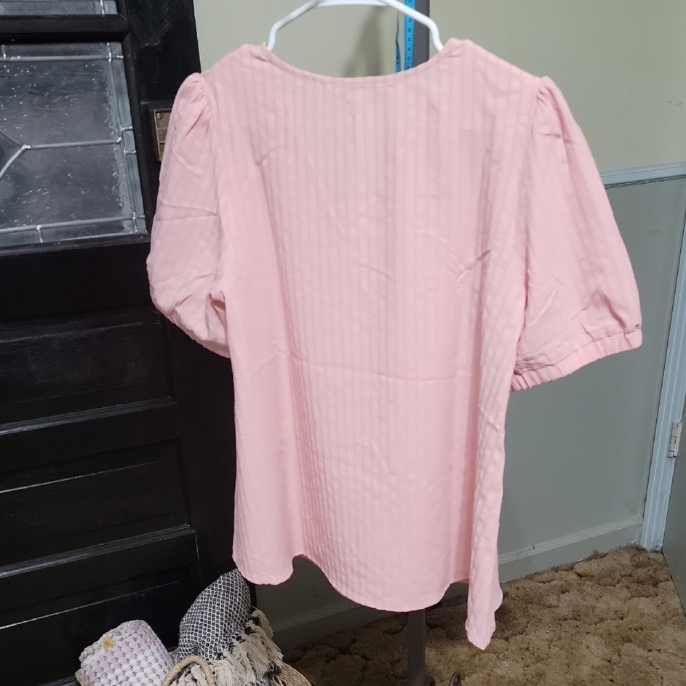 Davi & Dani Pink Textured V-Neck Puff Sleeve Blouse Small Cottagecore Boutique - Picture 6 of 6